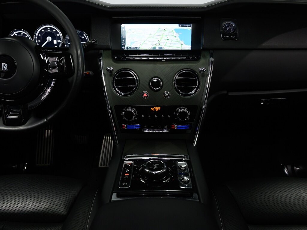 2021 Rolls-Royce Cullinan $389K MSRP Rear Theatre Configuration   - Photo 51 - Sarasota, FL 34243
