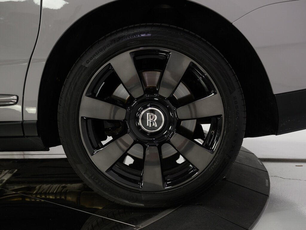 2021 Rolls-Royce Cullinan $389K MSRP Rear Theatre Configuration   - Photo 37 - Sarasota, FL 34243