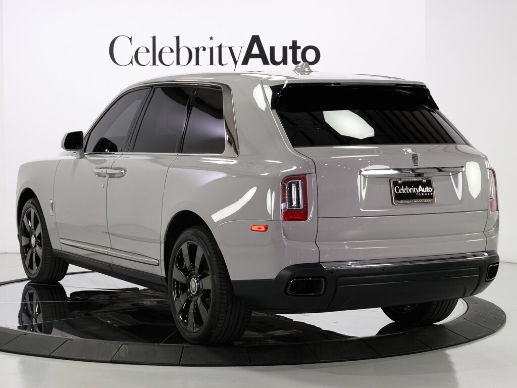 2021 Rolls-Royce Cullinan $389K MSRP Rear Theatre Configuration   - Photo 5 - Sarasota, FL 34243