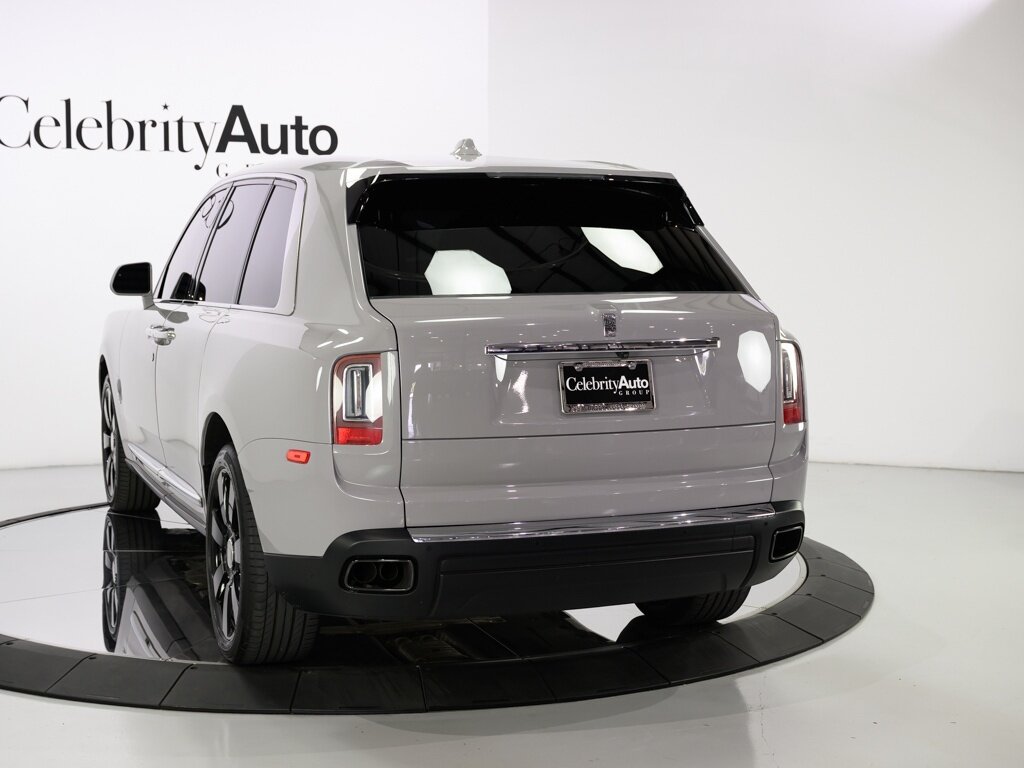 2021 Rolls-Royce Cullinan $389K MSRP Rear Theatre Configuration   - Photo 31 - Sarasota, FL 34243