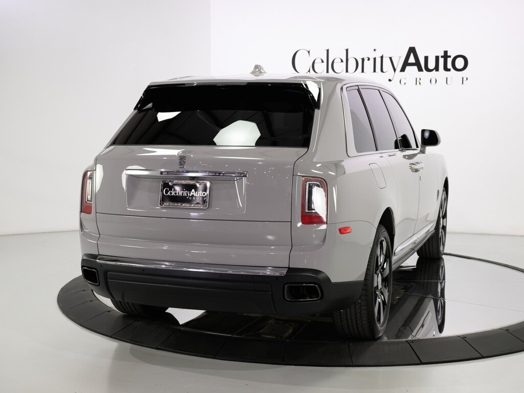 2021 Rolls-Royce Cullinan $389K MSRP Rear Theatre Configuration   - Photo 30 - Sarasota, FL 34243