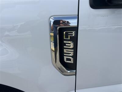 2020 Ford F-350 Contractor Body  12 Ft - Photo 27 - La Puente, CA 91744