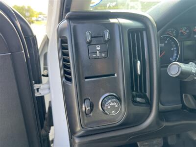 2019 Chevrolet Silverado 3500HD CC Work Truck  Crew Cab - Photo 18 - La Puente, CA 91744