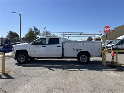 2019 Chevrolet Silverado 3500HD Utility Truck  Crew Cab - Photo 4 - La Puente, CA 91744