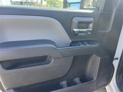 2019 Chevrolet Silverado 3500HD Utility Truck  Crew Cab - Photo 8 - La Puente, CA 91744