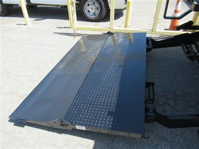 2023 Isuzu NRR StakeBed Truck  18 Ft - Photo 18 - La Puente, CA 91744