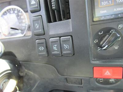2023 Isuzu NRR StakeBed Truck  18 Ft - Photo 35 - La Puente, CA 91744
