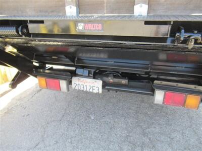 2023 Isuzu NRR StakeBed Truck  18 Ft - Photo 20 - La Puente, CA 91744