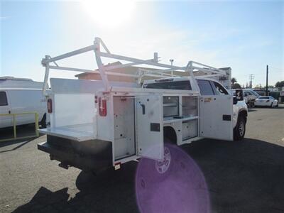 2022 Chevrolet Silverado 2500 Utility Truck   - Photo 10 - La Puente, CA 91744