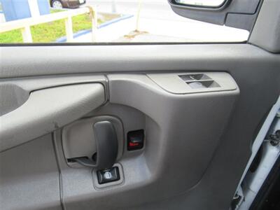 2014 Chevrolet Express 2500 Cargo Van   - Photo 18 - La Puente, CA 91744