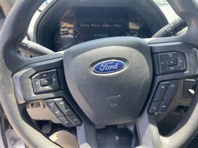 2022 Ford F-550 Super Duty XL 2WD Reg Cab 145 WB 60 CA DRW  Contractor 12 FT - Photo 15 - La Puente, CA 91744