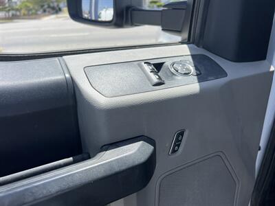 2022 Ford F-550 Super Duty XL 2WD Reg Cab 145 WB 60 CA DRW  Contractor 12 FT - Photo 8 - La Puente, CA 91744