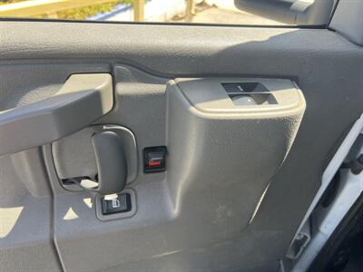2021 Chevrolet Express 3500 Box Truck  11 Ft - Photo 20 - La Puente, CA 91744