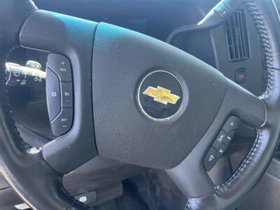 2021 Chevrolet Express 3500 Box Truck  11 Ft - Photo 17 - La Puente, CA 91744