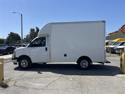 2021 Chevrolet Express 3500 Box Truck  11 Ft - Photo 4 - La Puente, CA 91744