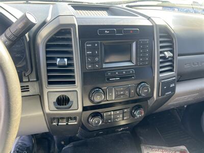 2020 Ford F-350 Contractor Body  12 Ft - Photo 17 - La Puente, CA 91744