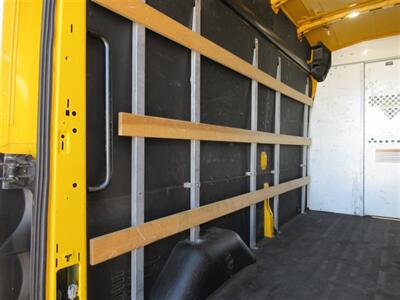 2021 Ford Transit 250 Cargo Van  Medium Roof 148 WB - Photo 10 - La Puente, CA 91744