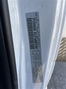 2018 RAM 3500 Utility Truck   - Photo 7 - La Puente, CA 91744