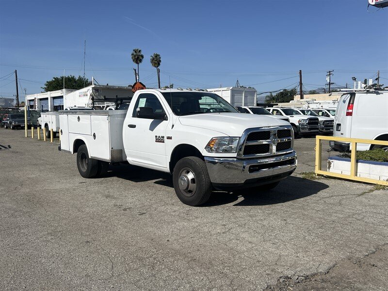 White 2018 RAM 3500 Chassis Pickup Truck 6-Speed Automatic