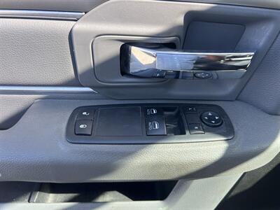 2018 RAM 3500 Utility Truck   - Photo 16 - La Puente, CA 91744