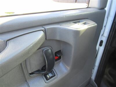2014 Chevrolet Express 2500 Cargo Van   - Photo 17 - La Puente, CA 91744