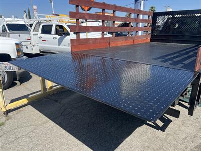 2019 Ford F-550 Super Duty  StakeBed 12 Ft - Photo 13 - La Puente, CA 91744