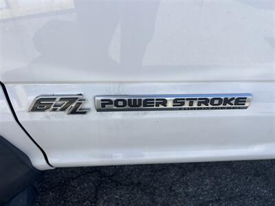 2019 Ford F-550 Super Duty  StakeBed 12 Ft - Photo 31 - La Puente, CA 91744