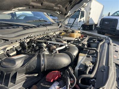 2019 Ford F-550 Super Duty XL 4WD Crew Cab 179 " WB DRW 60 " CA  StakeBed 12 Ft - Photo 31 - La Puente, CA 91744