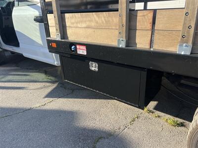 2019 Ford F-550 Super Duty XL 4WD Crew Cab 179 " WB DRW 60 " CA  StakeBed 12 Ft - Photo 10 - La Puente, CA 91744
