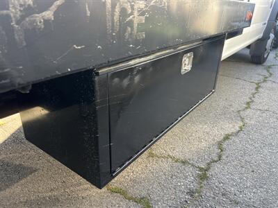 2019 Ford F-550 Super Duty XL 4WD Crew Cab 179 " WB DRW 60 " CA  StakeBed 12 Ft - Photo 11 - La Puente, CA 91744
