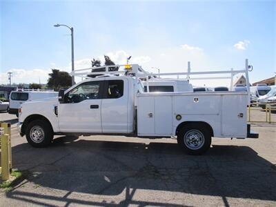 2020 Ford F-250 Utility Truck   - Photo 4 - La Puente, CA 91744