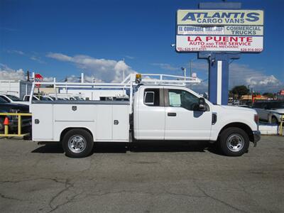 2020 Ford F-250 Utility Truck   - Photo 2 - La Puente, CA 91744