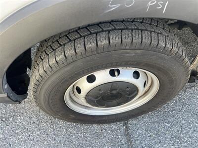 2021 Ford Transit 150  Medium Roof 130 WB - Photo 25 - La Puente, CA 91744