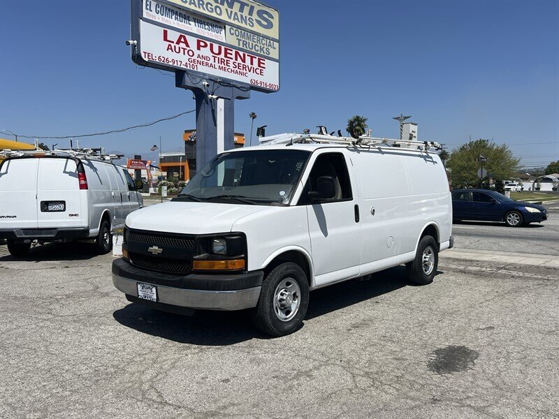 2014 Chevrolet Express 2500 Work Van HD's photo