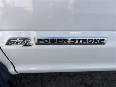 2019 Ford F-550 Super Duty XL 4WD Crew Cab 179 WB DRW  StakeBed 12 Ft - Photo 41 - La Puente, CA 91744