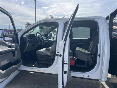 2019 Ford F-550 Super Duty XL 4WD Crew Cab 179 WB DRW  StakeBed 12 Ft - Photo 10 - La Puente, CA 91744