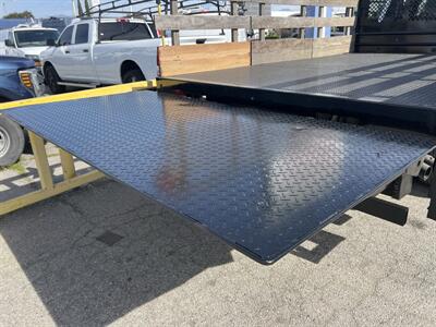 2019 Ford F-550 Super Duty XL 4WD Crew Cab 179 WB DRW  StakeBed 12 Ft - Photo 20 - La Puente, CA 91744