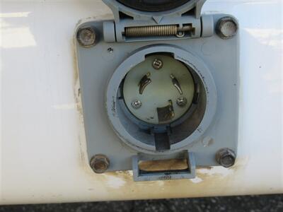 2016 GMC Savana 3500 Reefer Cargo Van  Extended Cargo Van - Photo 17 - La Puente, CA 91744