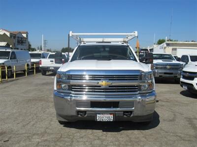 2016 Chevrolet Silverado 3500 Utility Truck   - Photo 5 - La Puente, CA 91744