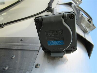 2019 Hino 195 Reefer Box Truck  16 Ft - Photo 22 - La Puente, CA 91744