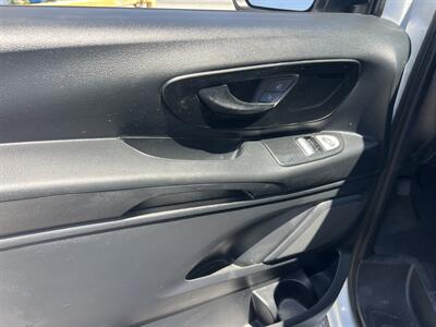 2021 Mercedes-Benz Metris Cargo Van  135 WB - Photo 13 - La Puente, CA 91744