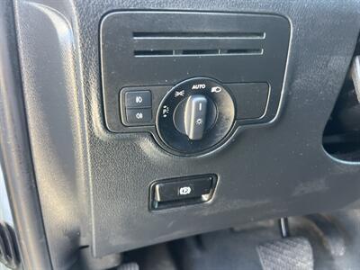 2021 Mercedes-Benz Metris Cargo Van  135 WB - Photo 14 - La Puente, CA 91744