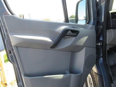 2018 Mercedes-Benz Sprinter Worker 2500  High Roof 144 WB - Photo 15 - La Puente, CA 91744