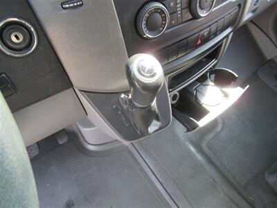 2018 Mercedes-Benz Sprinter Worker 2500  High Roof 144 WB - Photo 20 - La Puente, CA 91744