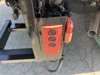 2020 Ford F-550 Super Duty XL 4WD Crew Cab 179 WB 60 CA DRW  StakeBed 12 Ft - Photo 13 - La Puente, CA 91744