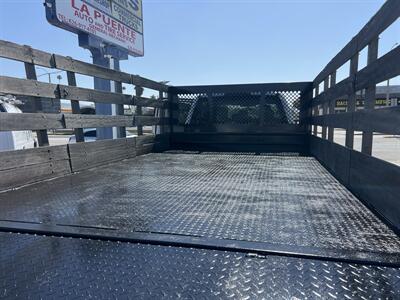 2020 Ford F-550 Super Duty XL 4WD Crew Cab 179 WB 60 CA DRW  StakeBed 12 Ft - Photo 15 - La Puente, CA 91744