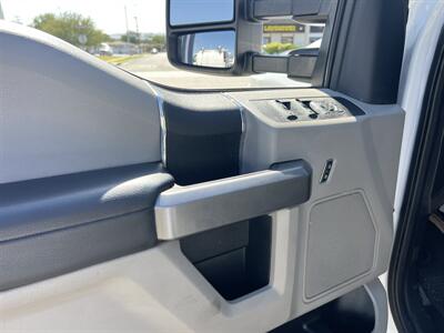 2020 Ford F-550 Super Duty XL 4WD Crew Cab 179 WB 60 CA DRW  StakeBed 12 Ft - Photo 18 - La Puente, CA 91744