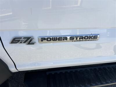 2020 Ford F-550 Super Duty XL 4WD Crew Cab 179 WB 60 CA DRW  StakeBed 12 Ft - Photo 32 - La Puente, CA 91744