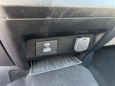 2020 Ford F-550 Super Duty XL 4WD Crew Cab 179 WB 60 CA DRW  StakeBed 12 Ft - Photo 25 - La Puente, CA 91744