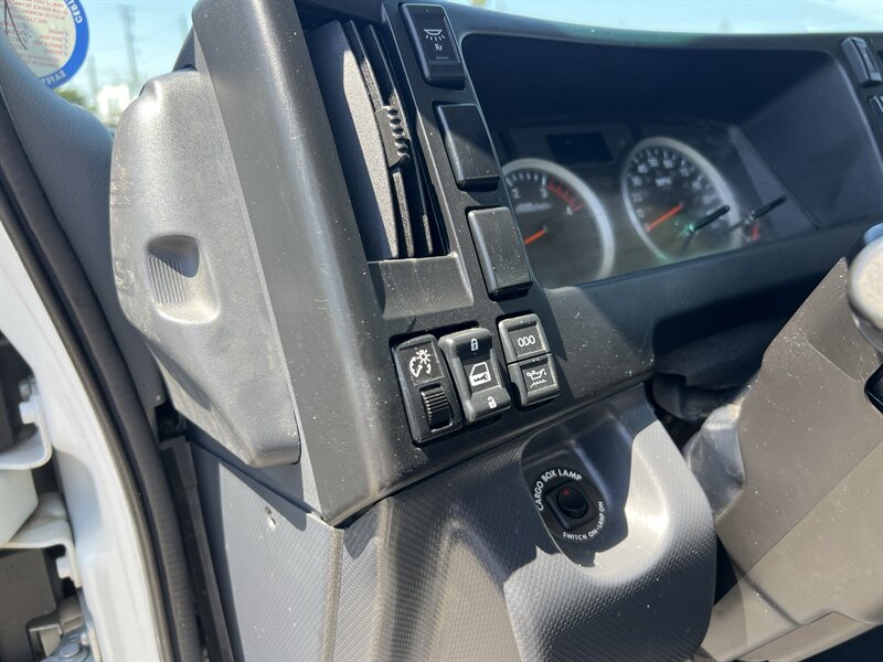 2023 Isuzu NPR HD - Photo 17